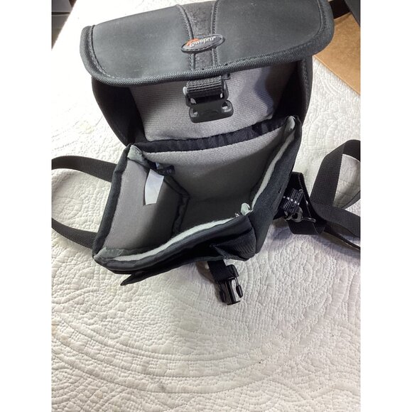 Lowepro Black Compact Camera Shoulder Bag With Adjustable Strap*EUC - Picture 3 of 5
